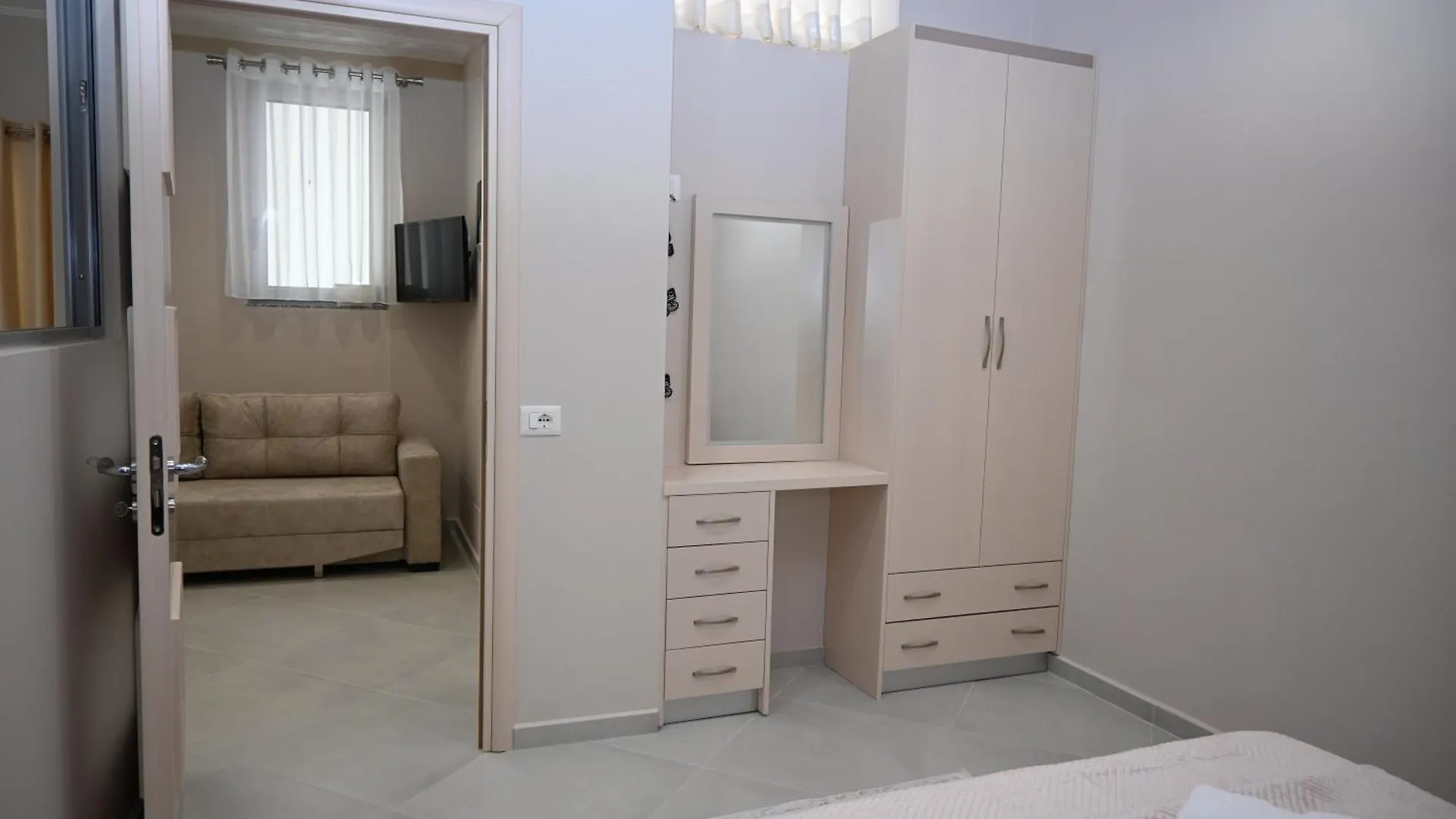 Eleana'S Apartament Sarande Guest house