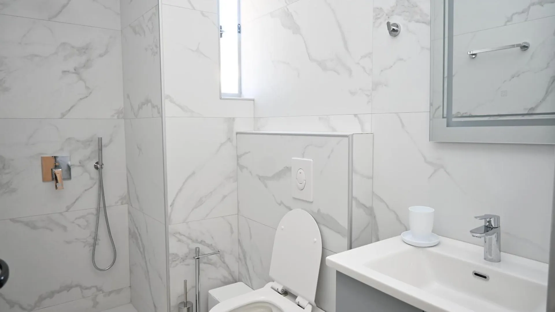 Eleana'S Apartament Sarande Guest house